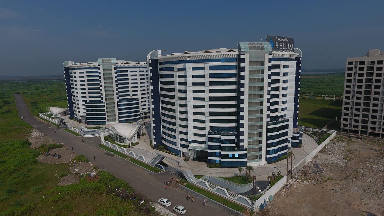 Rajhans Belliza Service Apartment Сурат Екстер'єр фото
